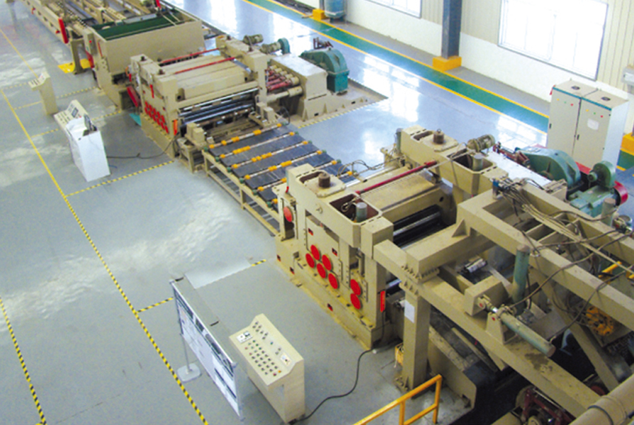 Stainless steel coil uncoiling-leveling-shearing-stacking line
